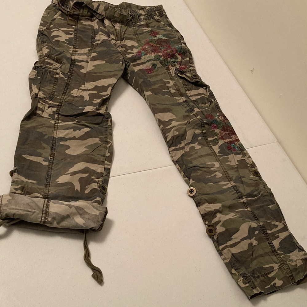 Girls Camouflage Cargo Pants